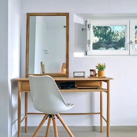 Villa Private Luxury Scarlet Beachfront Villa, Molos, Paros