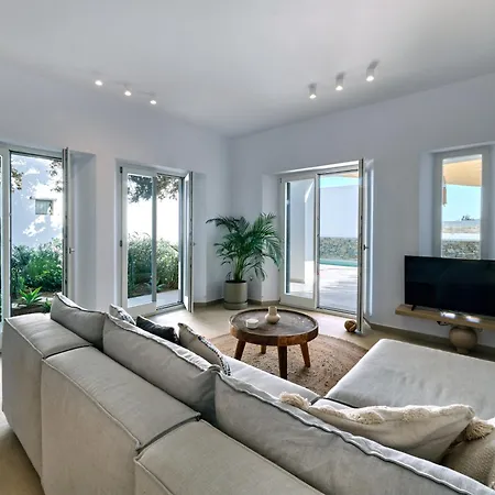Villa Private Luxury Scarlet Beachfront Villa, Molos, Paros