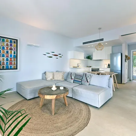 Private Luxury Scarlet Beachfront Villa, Molos, Paros Molos (Paros)