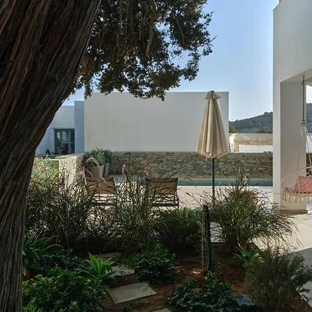 Private Luxury Scarlet Beachfront Villa, Molos, Paros * Molos (Paros)