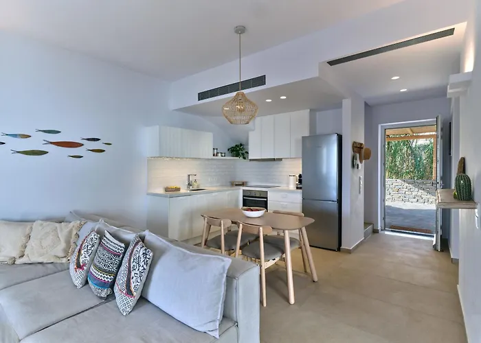 别墅 Private Luxury Scarlet Beachfront Villa, Molos, Paros *