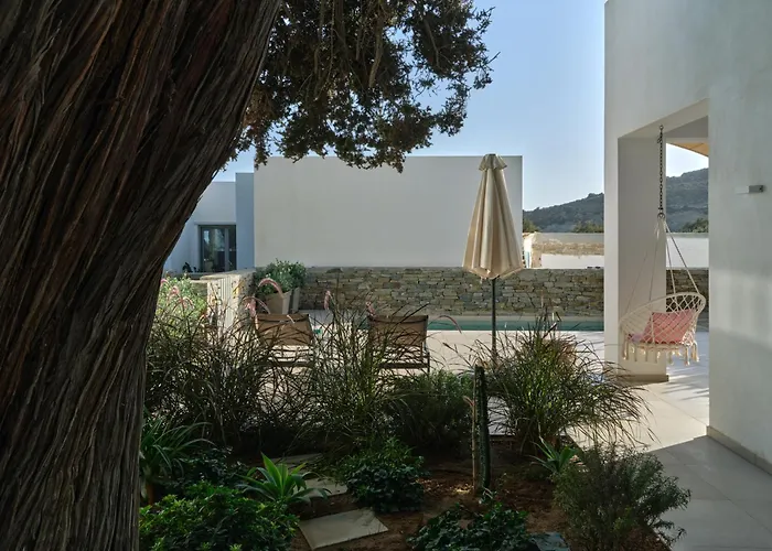 Private Luxury Scarlet Beachfront Villa, Molos, Paros * 莫罗斯帕罗