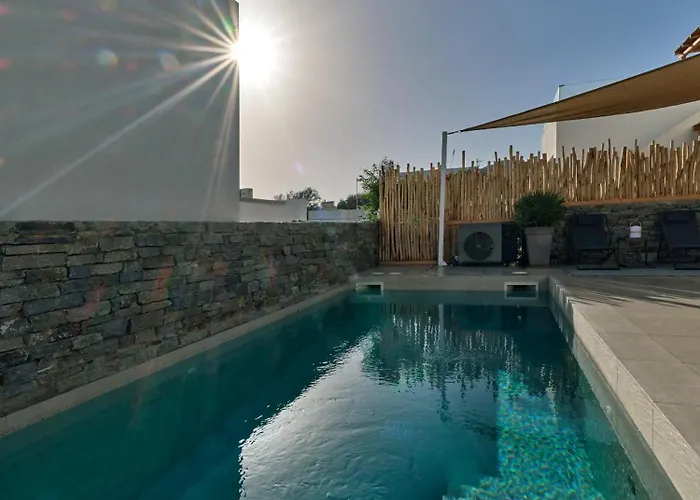 别墅 Private Luxury Scarlet Beachfront Villa, Molos, Paros *
